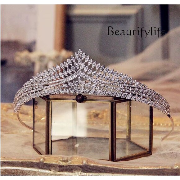 "Radiant Dawn: A Unique 7-Piece One-of-a-Kind Tiara Bridal Ensemble" - Picture 7 of 16